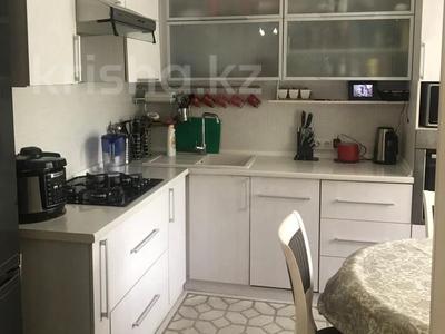 2-бөлмелі пәтер · 52 м² · 4/5 қабат, мкр Тастак-3 Аносова 39, бағасы: 29 млн ₸ в Алматы, Алмалинский р-н