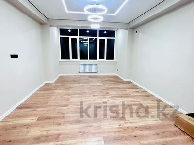 3-комнатная квартира · 104 м² · 1/6 этаж, болашак за 45 млн 〒 в Талдыкоргане, мкр Болашак