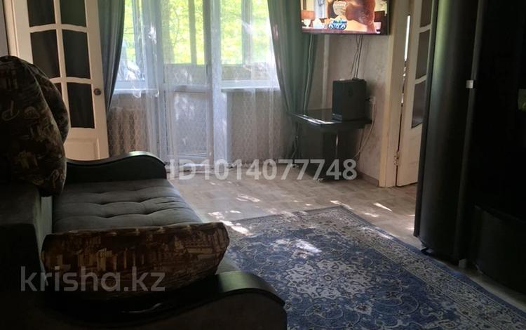 2-комнатная квартира · 44 м² · 2/5 этаж, Майкудук, Майкудук, 12й микрорайон 10 за 11 млн ₸ в Караганде, Алихана Бокейханова р-н — фото 2