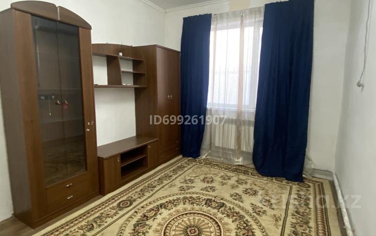 Отдельный дом · 1 комната · 37 м², мкр Атырау, Жибек жолы 10 за 80 000 〒 — фото 7