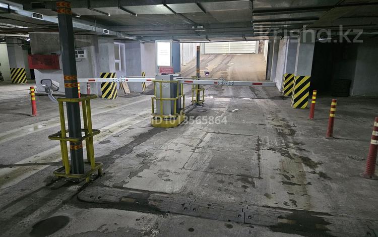 Паркинг · 200 м² · Керей, Жәнібек хандар 28, бағасы: 1 000 ₸ в Астане, Есильский р-н — фото 2