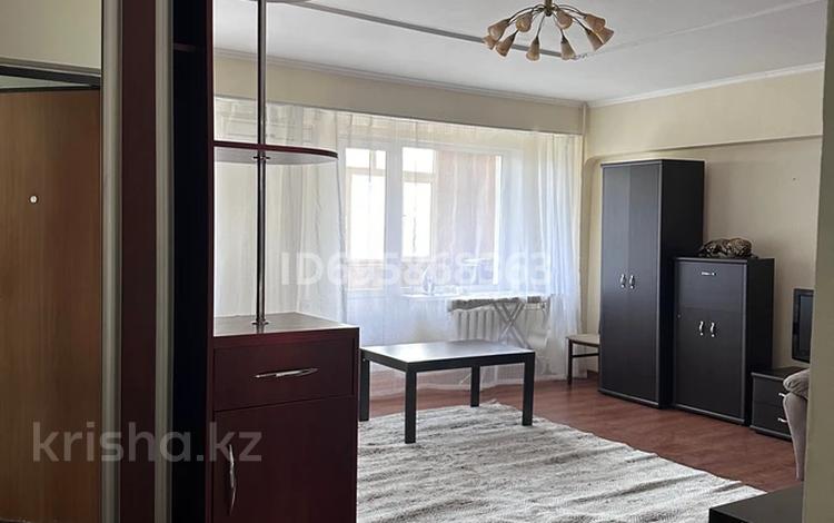 1-комнатная квартира · 50 м² · 9/9 этаж, Абая 127 — Жарокова за 270 000 ₸ в Алматы, Алмалинский р-н — фото 2