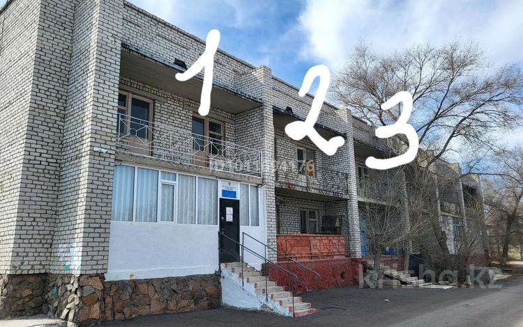 3-бөлмелі пәтер · 83.3 м² · 2/2 қабат, Наурыз ( Песчанная) 2 А, бағасы: 7 млн ₸ в Приозёрске — фото 2