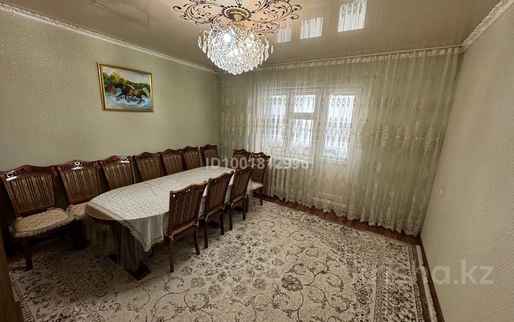 4-бөлмелі пәтер · 80 м² · 6/6 қабат, Аманжолова 8, бағасы: 25 млн ₸ в Жезказгане — фото 6