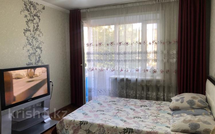 2-бөлмелі пәтер · 45 м² · 2/5 қабат, Кабанбай батыра 43 — Бурова, бағасы: 2 000 〒 в Усть-Каменогорске, Ульбинский — фото 2