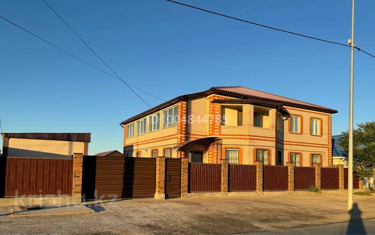Отдельный дом · 7 комнат · 292.6 м² · 10 сот., мкр Томарлы, Саулен Жумагазиев 1 а за 55 млн ₸ в Атырау — фото 2