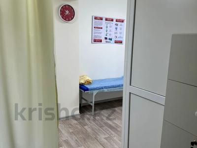 Медорталықтар мен дәріханалар · 44.3 м², бағасы: 18.5 млн ₸ в Семее
