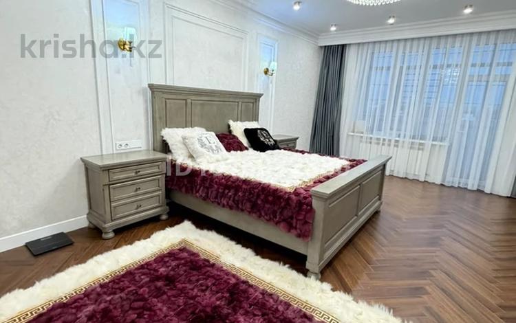 10-комнатная квартира · 550 м², Жасуан 11 за 400 млн ₸ в Астане, Есильский р-н — фото 2