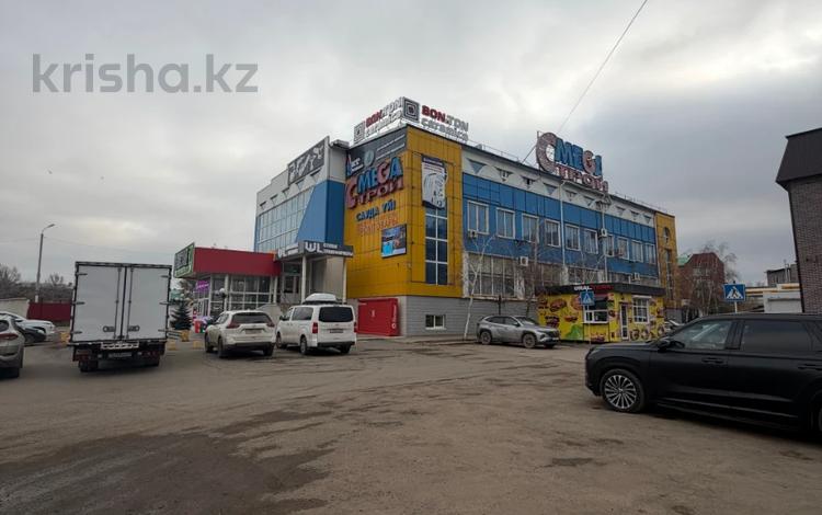 Действующий Бизнес 4-х этажный Торговый Центр. · 5825 м², бағасы: 945 млн ₸ в Уральске — фото 5