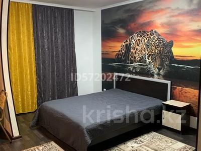 1-комнатная квартира, 36 м², 3/9 этаж посуточно, Абдирова 19 за 10 000 〒 в Караганде, Казыбек би р-н
