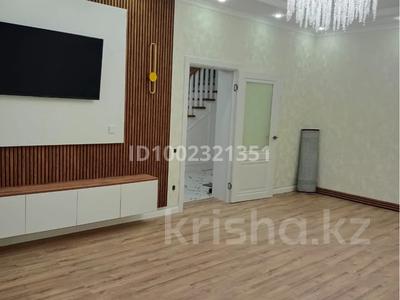 Отдельный дом · 4 комнаты · 210 м² · 3 сот., Ихсанова за 56 млн ₸ в Уральске