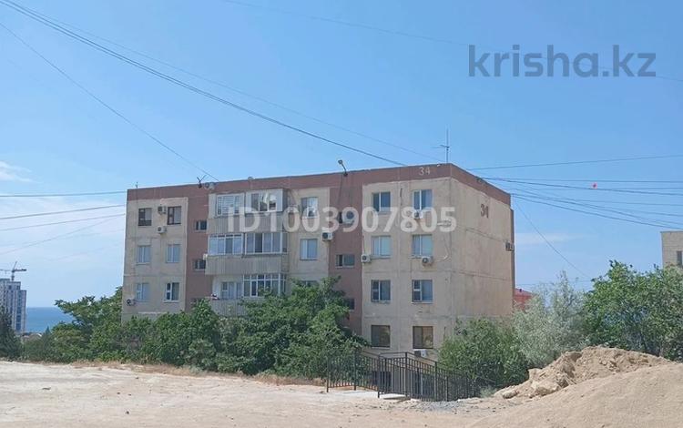 3-комнатная квартира · 92 м² · 1/5 этаж, 15-й мкр 34 за 35 000 〒 в Актау — фото 2