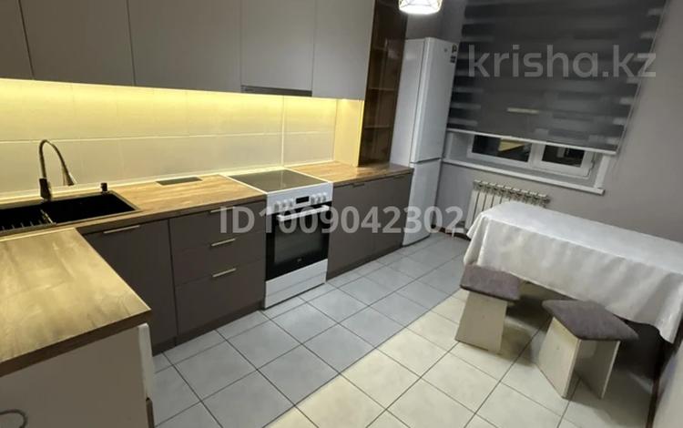 2-бөлмелі пәтер · 50 м² · 1/12 қабат, Бобровка, 15 микрорайон 22, бағасы: 25.9 млн ₸ в Семее — фото 2