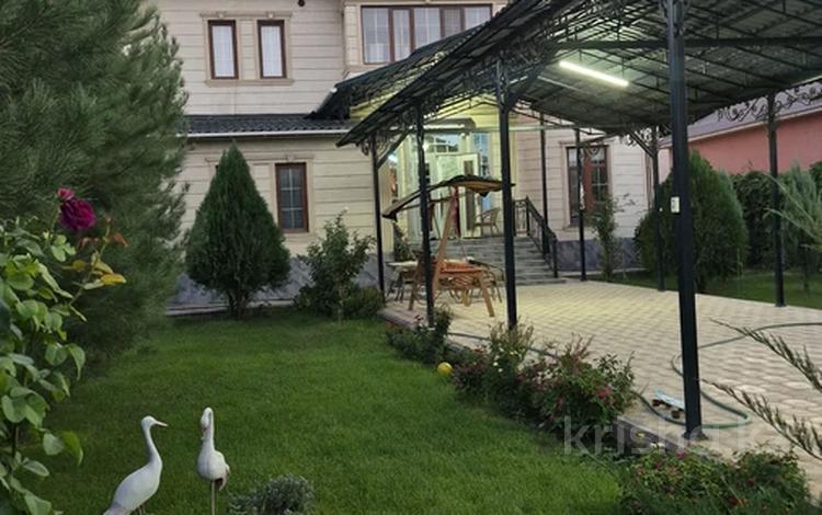 Отдельный дом · 6 комнат · 300 м² · 8 сот., мкр Акжайык 139 — Жагажай за 90 млн ₸ в Шымкенте, Абайский р-н — фото 2