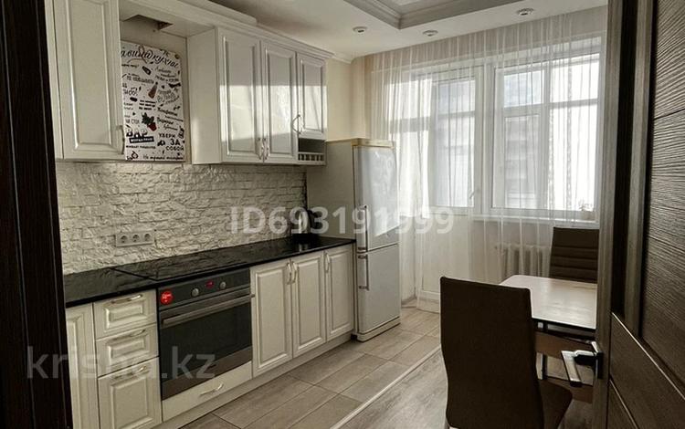 1-бөлмелі пәтер · 38 м² · 3/13 қабат, Айнаколь 54а, бағасы: 180 000 ₸ в Астане, Алматы р-н — фото 2