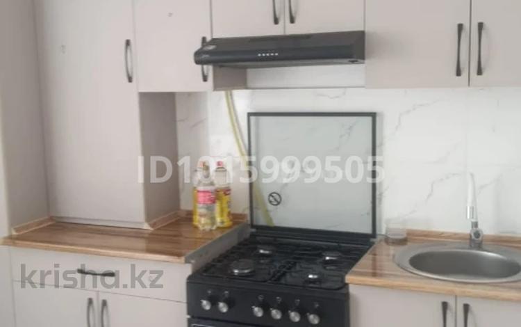 3-комнатная квартира · 75 м² · 2/5 этаж, мкр Бозарык 688/2 — Школы 146 за 150 000 ₸ в Шымкенте, Абайский р-н — фото 2