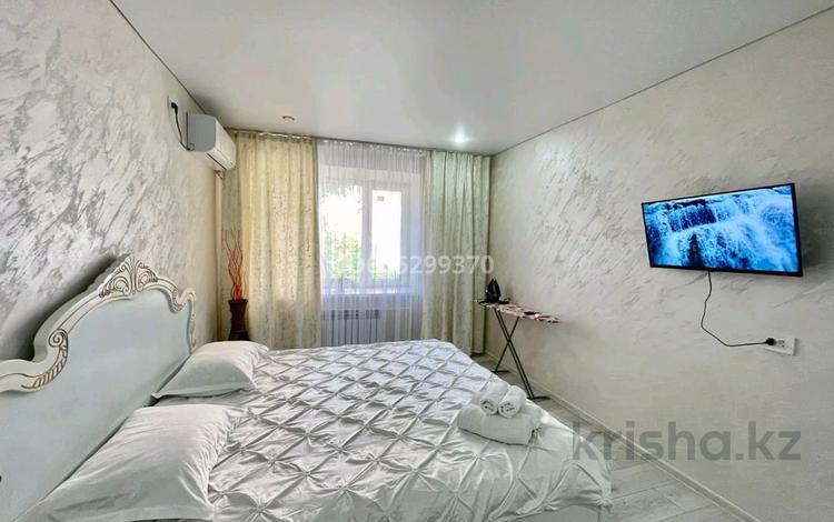 1-комнатная квартира · 60 м² · 1/5 этаж, Циолковского — Циолковского за 15 000 ₸ в Уральске — фото 8