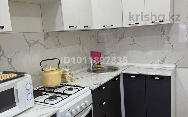 1-комнатная квартира · 48 м² · 7/9 этаж, мкр Юго-Восток, Гапеева 5 — Находиться с зади ТБЦ Аян за 175 000 ₸ в Караганде, Казыбек би р-н — фото 2