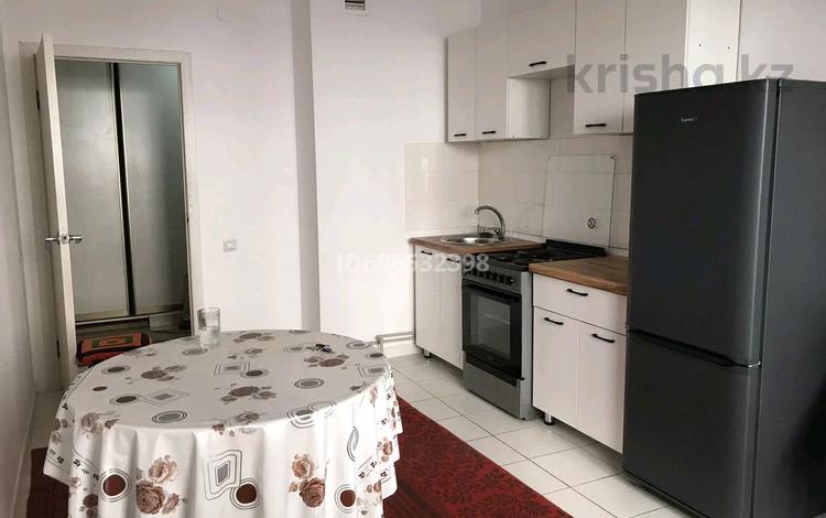 1-комнатная квартира · 45 м² · 1/12 этаж, мкр Акбулак, Дарабоз 13 за 170 000 ₸ в Алматы, Алатауский р-н — фото 2