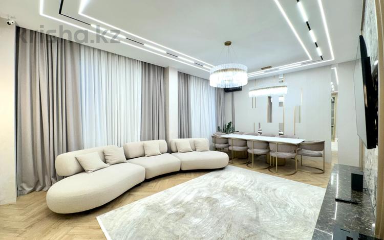 3-комнатная квартира · 150 м² · 7 этаж, Тыныбаева 14 за 250 млн 〒 в Астане — фото 9