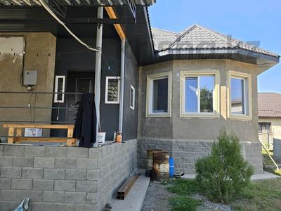 Отдельный дом · 3 комнаты · 100.9 м² · 9.93 сот., Айжарык за 50 млн 〒 в Туздыбастау (Калинино)