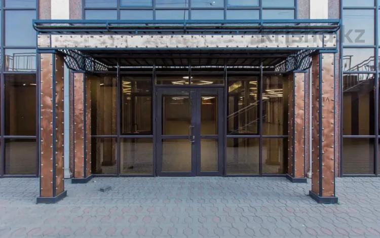 Свободное назначение, офисы, магазины и бутики, склады, азс, автосервисы и автомойки, общепит, салоны красоты, бани, гостиницы и зоны отдыха, фитнес и спорт, медцентры и аптеки, образование, развлечения, конференц-залы, кабинеты и рабочие места, студии · 435 м² за 4 млн 〒 в Алматы, Медеуский р-н — фото 2