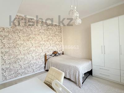 3-комнатная квартира · 65 м² · 4/5 этаж, мкр Аксай-2 60 — Саина за 44 млн ₸ в Алматы, Ауэзовский р-н