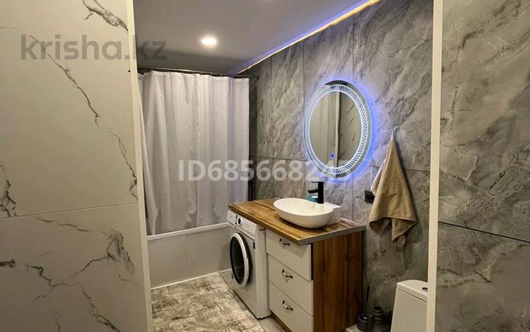 2-комнатная квартира · 47 м² · 8/10 этаж, мкр Аккент 91 за 18 000 〒 в Алматы, Алатауский р-н — фото 13