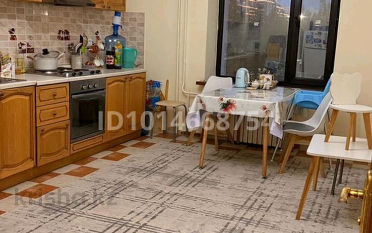2-комнатная квартира · 71 м² · 3/9 этаж, Достык 2 за 270 000 ₸ в Астане, Есильский р-н — фото 2