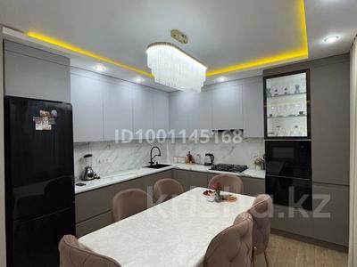 2-комнатная квартира · 56 м² · 8/9 этаж, мкр. Зачаганск пгт, Мурата Монкеулы 97/3 за 38 млн 〒 в Уральске