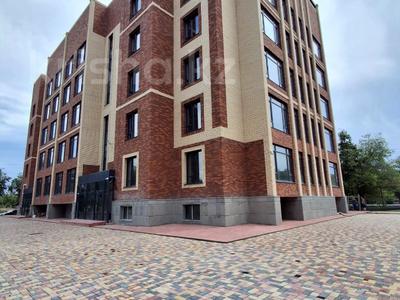 2-комнатная квартира · 76.3 м² · 2/5 этаж, Жамакаева 150/2 за ~ 38.2 млн 〒 в Семее