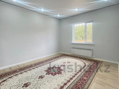 Жеке үй · 2 бөлме · 70 м² · 10 жүзд., Акжар 2 1245, бағасы: 18 млн ₸ в Актобе, жилой массив Акжар-2