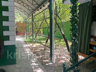 Отдельный дом · 4 комнаты · 260 м² · 8 сот., мкр Сауле бн — МКР. САУЛЕ ЦЕНТР за 500 000 ₸ в Шымкенте, Аль-Фарабийский р-н