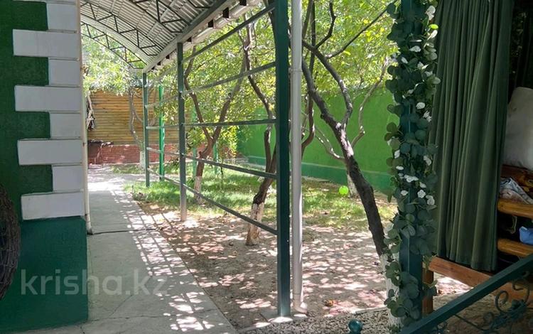 Отдельный дом · 4 комнаты · 260 м² · 8 сот., мкр Сауле бн — МКР. САУЛЕ ЦЕНТР за 500 000 ₸ в Шымкенте, Аль-Фарабийский р-н — фото 2