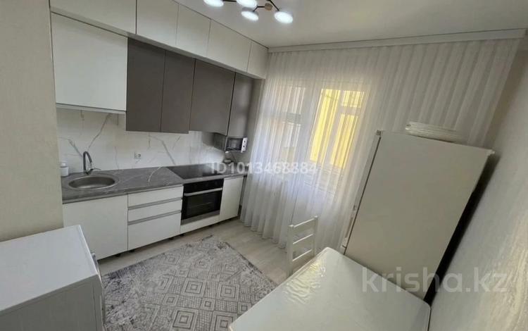 2-бөлмелі пәтер · 54 м² · 3/12 қабат, Караменде би Шакаулы — Бейбарыс Султан 106 школа, бағасы: 29.8 млн ₸ в Астане, Сарыарка р-н — фото 11