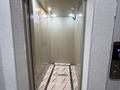 2-бөлмелі пәтер · 54 м² · 3/12 қабат, Караменде би Шакаулы — Бейбарыс Султан 106 школа, бағасы: 29.8 млн ₸ в Астане, Сарыарка р-н — фото 10