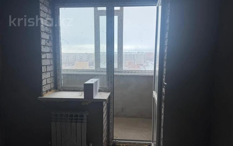 1-бөлмелі пәтер · 37 м² · 8/9 қабат, Алтын орда 360/2 — Дина супермаркет, 81 школа, бағасы: 14.3 млн ₸ в Актобе — фото 2