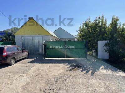 Часть дома · 3 комнаты · 100 м² · 5 сот., мкр. Зачаганск пгт — Мкр Сарытау улиц Кенесары Қасымұлы 20/1 за 28 млн ₸ в Уральске