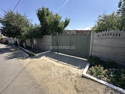 Отдельный дом · 4 комнаты · 100 м² · 6 сот., Байсеитова за 18 млн ₸ в Таразе
