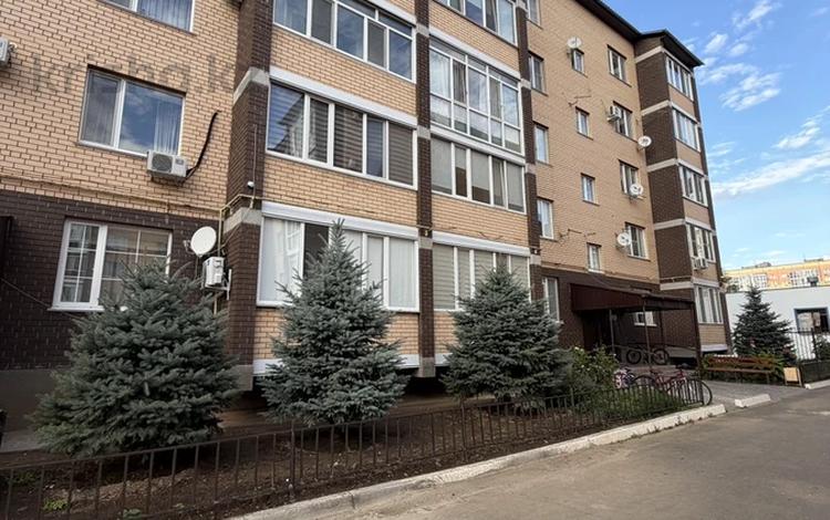 1-комнатная квартира · 63 м² · 2/5 этаж, абулхаир хана 171 за 26 млн ₸ в Уральске — фото 2