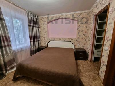 2-бөлмелі пәтер, 53 м², 1/6 қабат тәулігіне, Камзина 82/1 — Толстого, бағасы: 12 000 〒 в Павлодаре