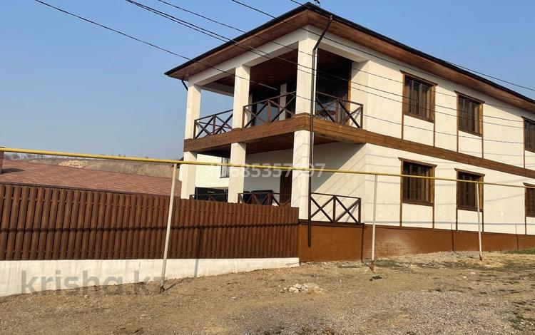 5-комнатный дом посуточно, 300 м², 6 сот., Рыскулова за 150 000 〒 в Талгаре — фото 2