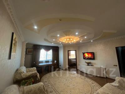 2-комнатная квартира · 72 м² · 3/9 этаж, мкр Центральный, Сарыарка 40 за 37 млн 〒 в Атырау