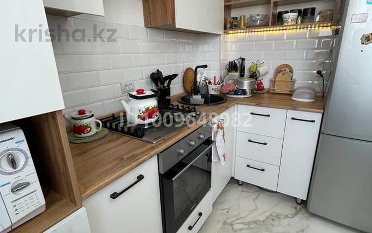 3-комнатная квартира · 69 м² · 2/3 этаж, мкр Самал, 31 22 за 19.5 млн ₸ в Атырау — фото 2