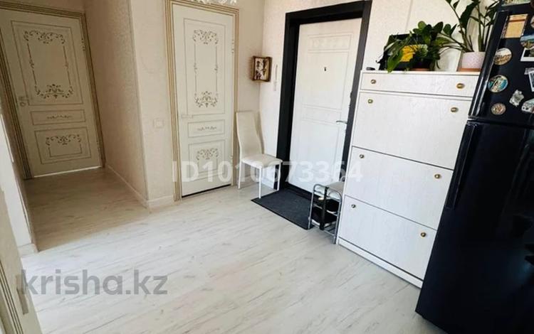 2-бөлмелі пәтер · 60 м² · 6/9 қабат, Б.Момышулы 14, бағасы: 23.5 млн 〒 в Усть-Каменогорске, Ульбинский — фото 2
