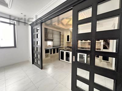7-комнатная квартира · 355 м², Байтурсынова 9 — Инвиктус , Пирамида за 375 млн 〒 в Астане, Алматы р-н