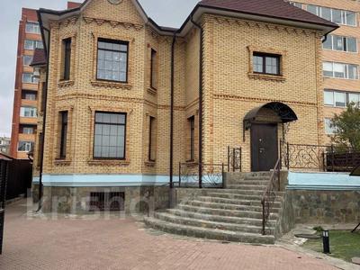Отдельный дом · 6 комнат · 400 м² · 10 сот., И. Сьянова 31 за 185 млн ₸ в Костанае