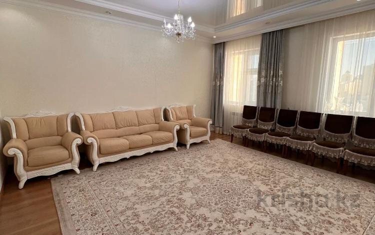 3-комнатная квартира · 123 м² · 10/12 этаж, Акмешит 9 за 63 млн ₸ в Астане, Есильский р-н — фото 4