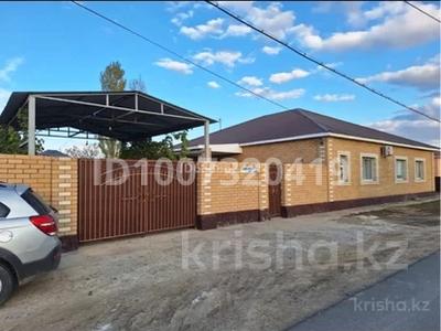 Отдельный дом · 4 комнаты · 238 м² · 10 сот., мкр Геолог, ул. Жаналы 9е за 45 млн ₸ в Атырау