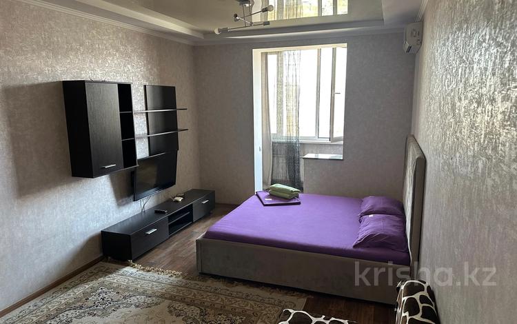 1-комнатная квартира · 36 м² · 14/15 этаж, Зенкова 59 — Кабанбай батыра за 20 000 〒 в Алматы, Медеуский р-н — фото 2